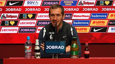 Noah Atubolu musste nach einem Schlag aufs Knie das Lager der Nationalmannschaft frühzeitig verlassen. Freiburg-Trainer Julian Schuster sieht in der ganzen Situation mehr eine Chance als einen Rückschlag.