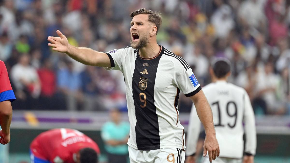 Die Enttäuschung rund um das frühe Aus von Deutschland bei der WM sitzt tief. Doch Werder-Star Niclas Füllkrug geht als Held und Sieger aus dem Turnier. 