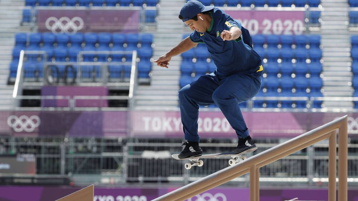 Bei dem erstmals durchgeführten Skateboard-Wettbewerb gewinnt Brasiliens Kelvin Hoefler Silber