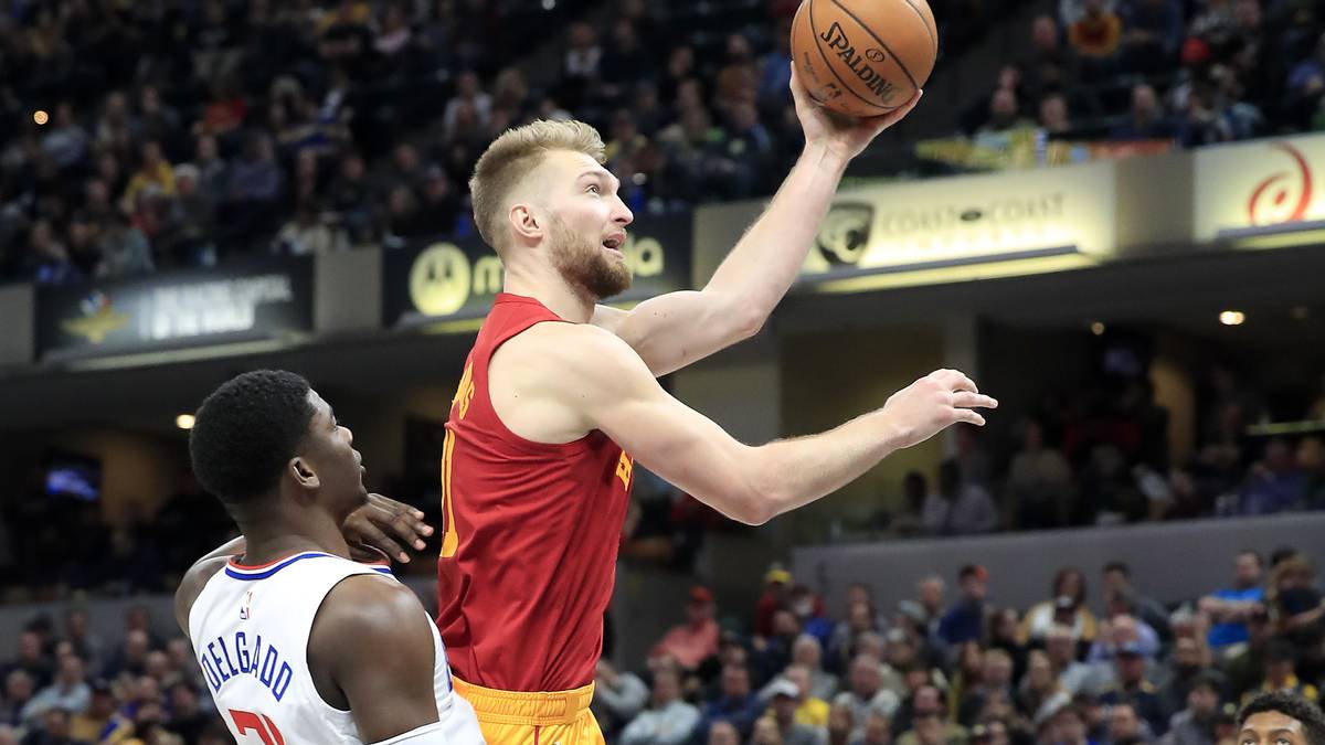 SIXTH MAN – DOMANTAS SABONIS: Der Big Man war ein wichtiger Faktor für den Erfolg der Indiana Pacers ohne den verletzen Victor Oladipo. 14,1 Punkte, 9,3 Rebounds und 2,9 Assists steuerte der Big Man im Schnitt bei - trotzdem wird es wohl nur zu Rang drei reichen