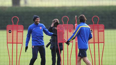 Thierry Henry (l.) wird Nachwuchscoach beim FC Arsenal