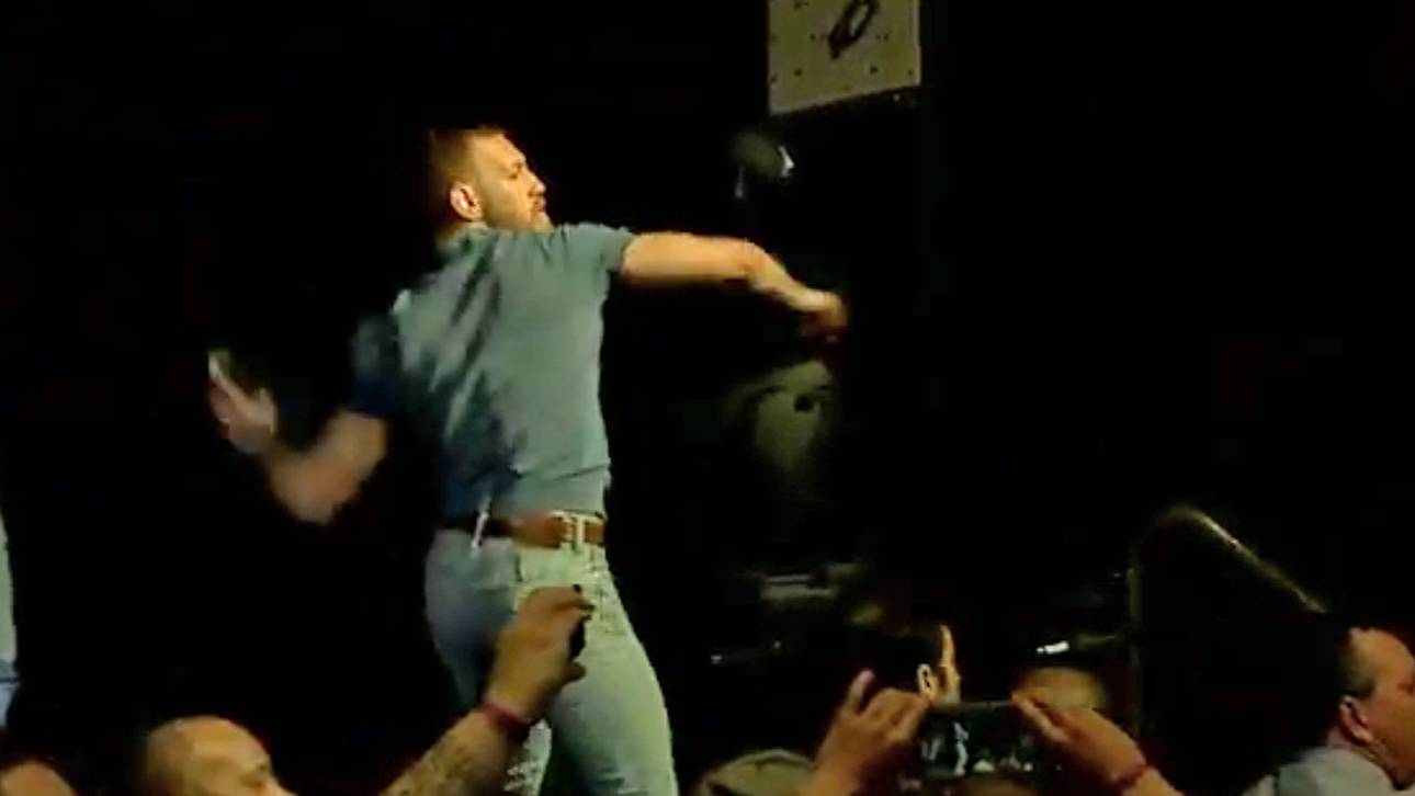 Flaschenwurf-Eklat bei McGregor-PK