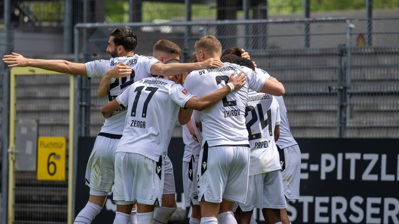 Schlusslicht Sandhausen schließt zu Regensburg auf