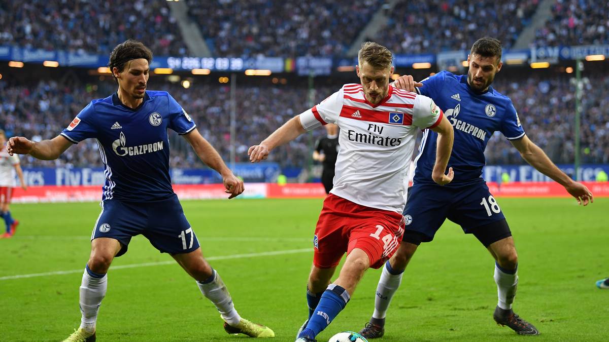 Der Vertrag von AARON HUNT läuft nach der Saison aus. Er wird kein neues Arbeitspapier erhalten, auch wenn seine spielerische Klasse dem Team in Liga zwei gut tun würde. Der Offensivspieler ist jedoch Topverdiener, deshalb ist nach der Saison für ihn Schluss