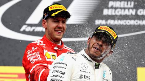 Sebastian Vettel (l.) und Lewis Hamilton 