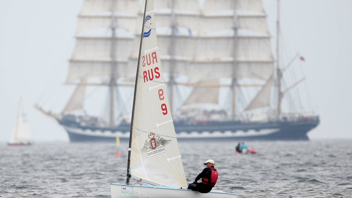 Die Kieler Woche findet seit weit über 100 Jahren statt und verbindet Segelsport und Historie