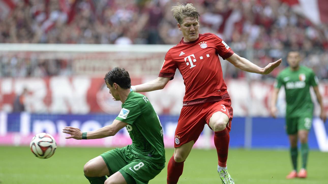 Bayern erstmals in neuen Trikots