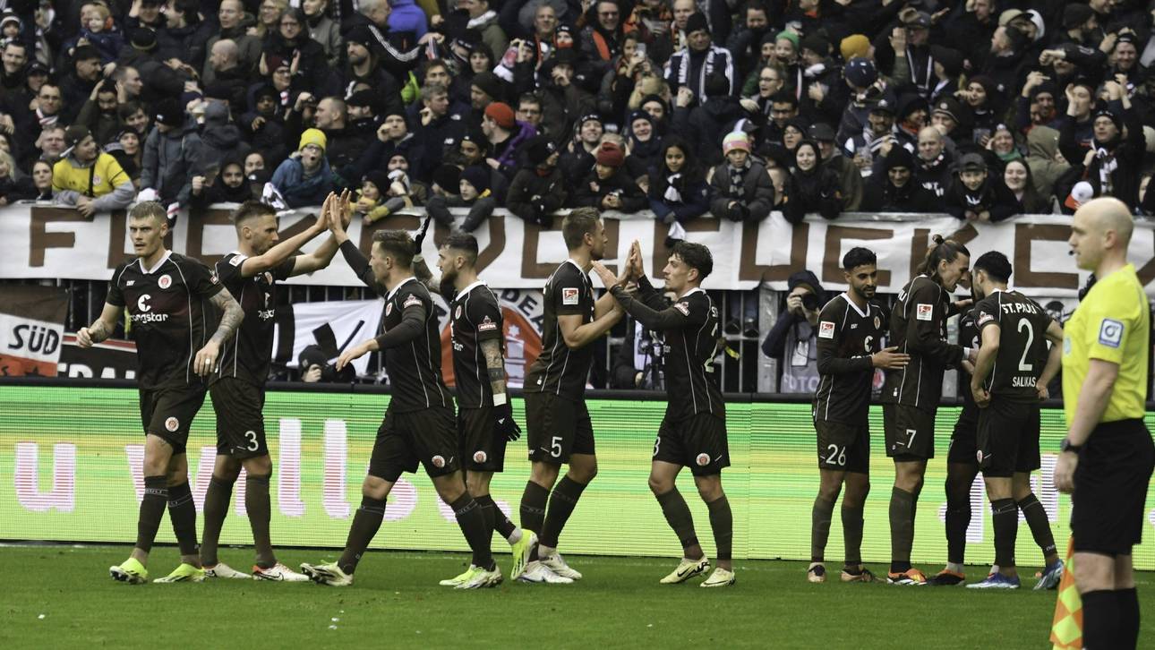St. Pauli festigt Tabellenführung