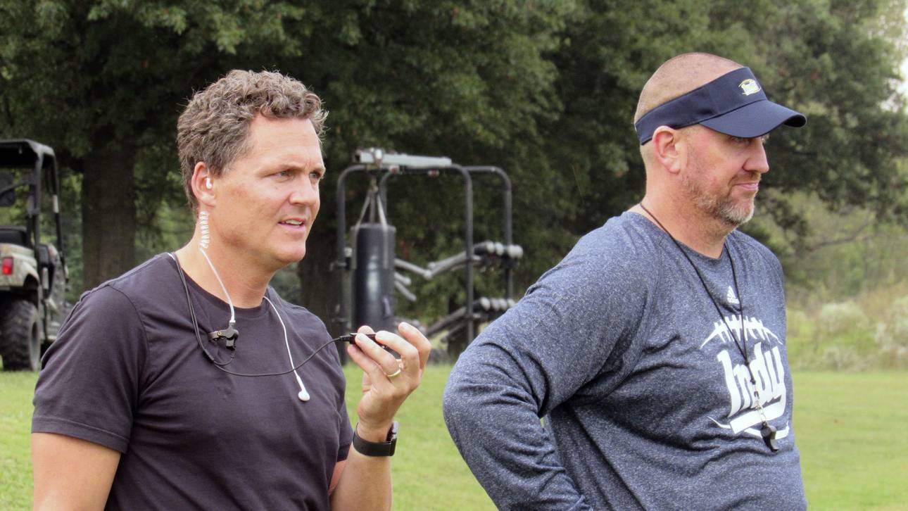 Coach stolpert über Hitler-Eklat