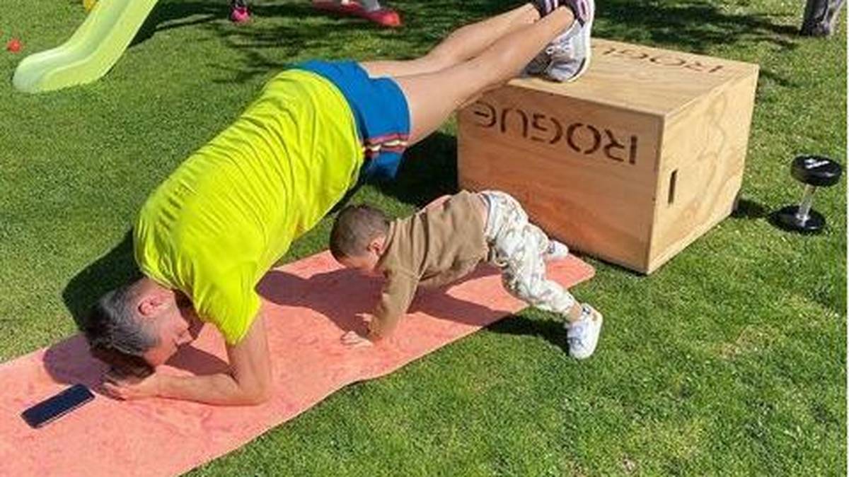 Real-Star Lucas Vazquez bekommt beim Workout im Garten Konkurrenz vom eigenen Nachwuchs