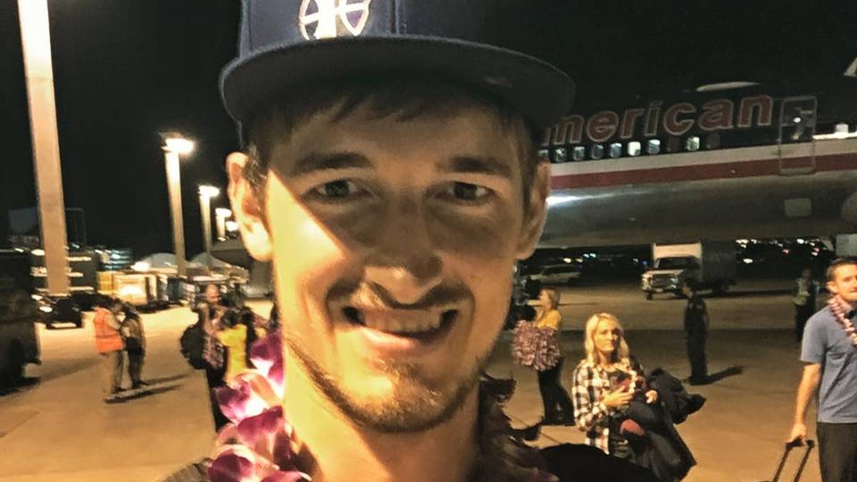 Für Hawaii nimmt man zwar gerne einmal eine längere Reise in Kauf, doch auch hier hält sich Pleiß nur für ein Vorbereitungsspiel auf. Denn sein neuer Wohnort ist Utah, wo er in der NBA für die Jazz unter den Brettern aufräumen soll