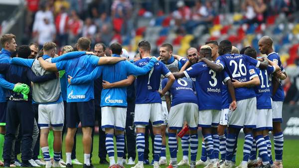 Fortuna Duesseldorf v FC Schalke 04 - Bundesliga