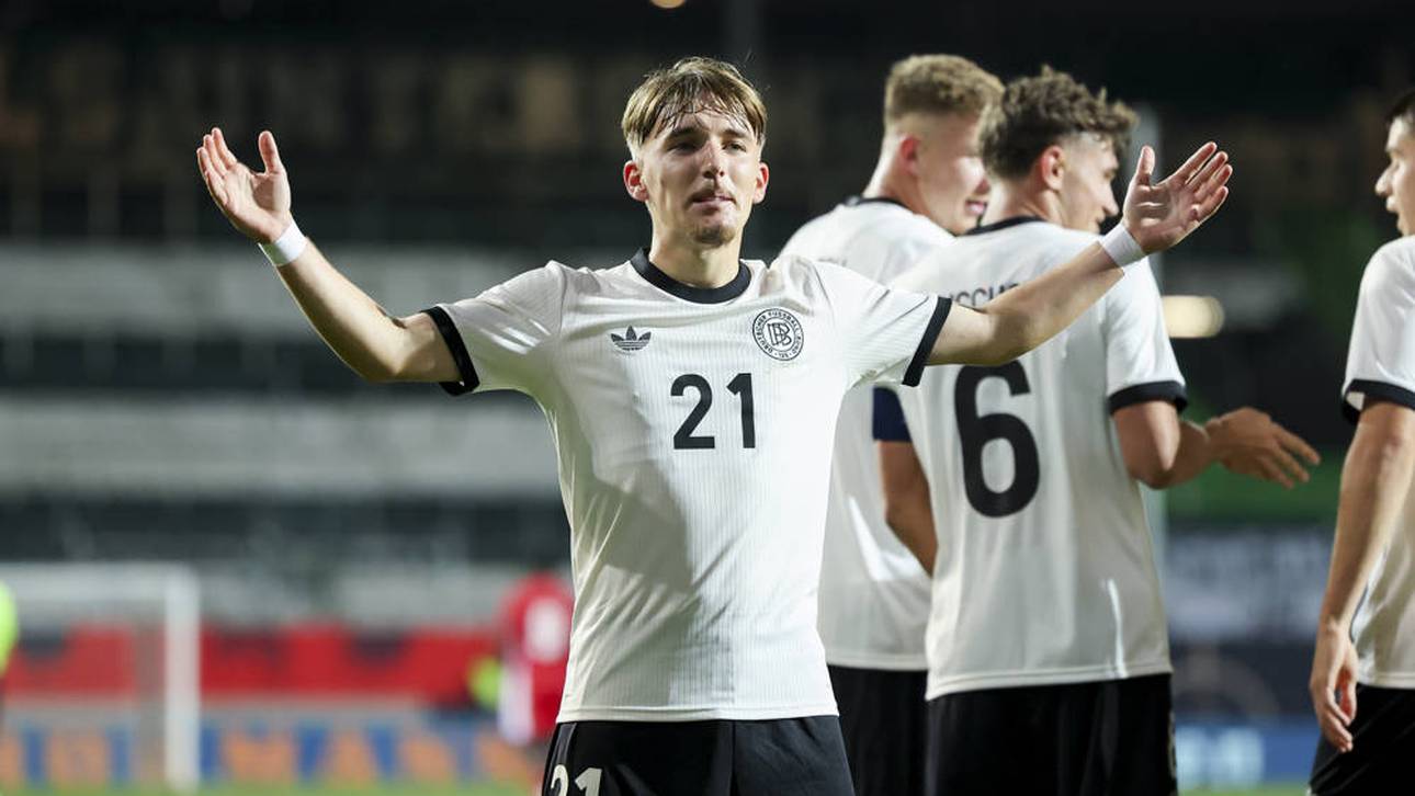 Lennart Karl trifft bei seinem Debüt für Deutschlands U21