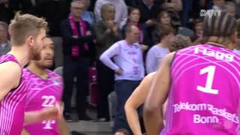 Spiel Highlights zu Telekom Baskets Bonn - Bamberg Baskets (1)