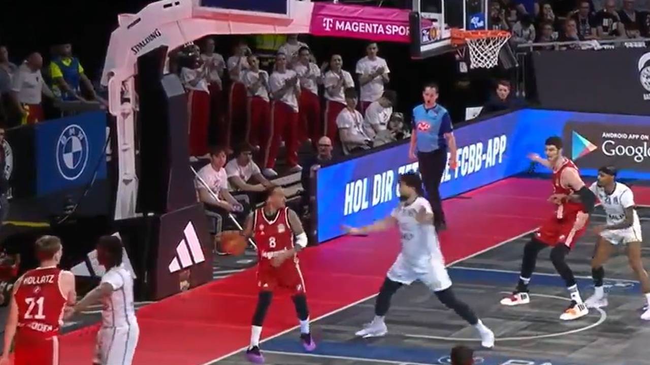 Bayern verspielt Tabellenführung