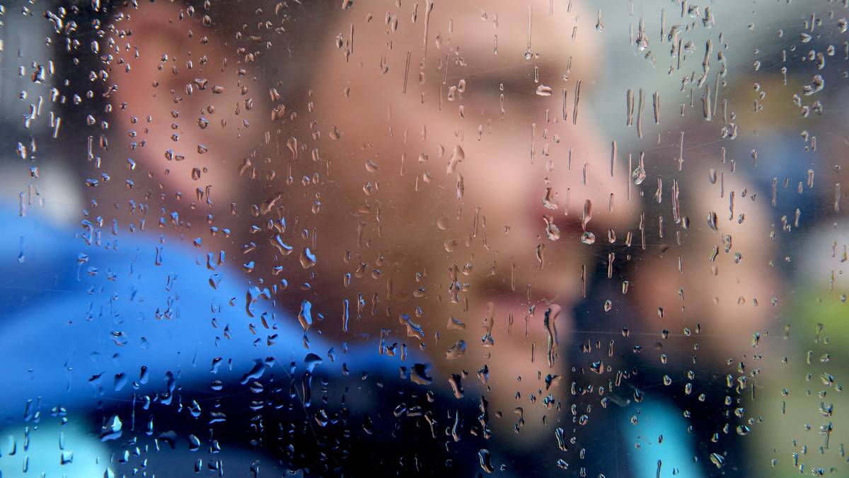 Herthas Trainer Pal Dardai im nassen Stuttgart