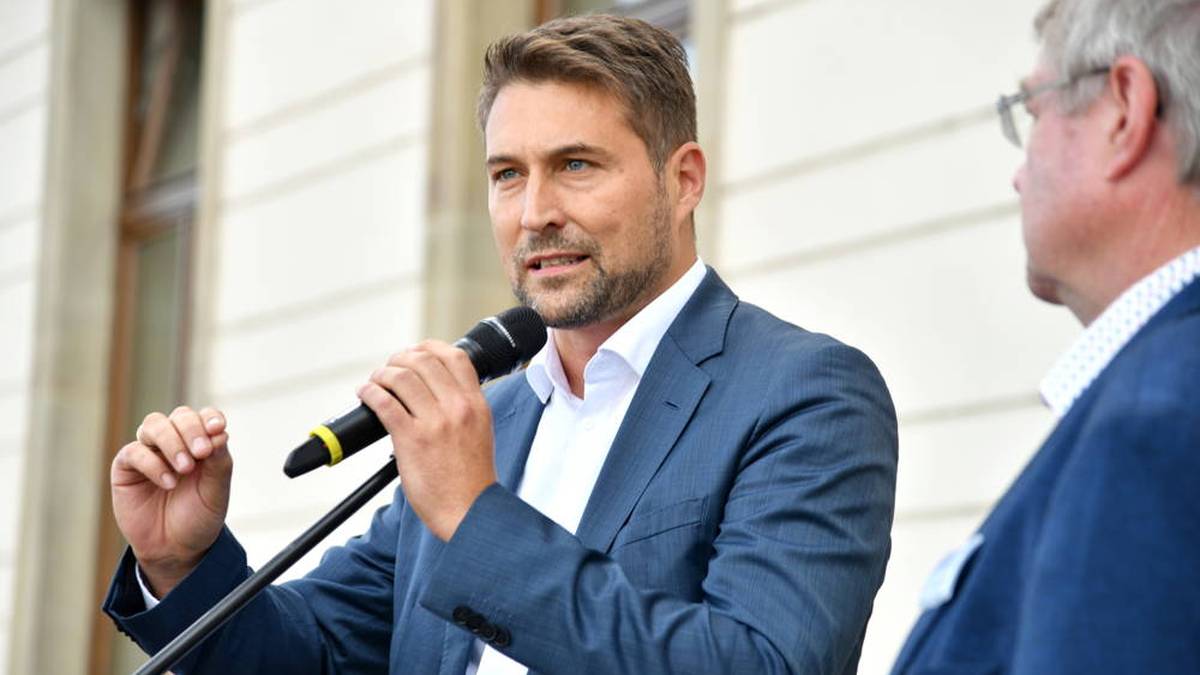 Oberbürgermeister Uwe Conradt erklärt das Problem mit dem Stadion des 1. FC Saarbrücken