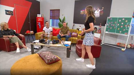 Die erste Folge SNICKERS Fan Talks zum Nachschauen: Weltmeister Kevin Großkreutz und Streamer Erné schauen und diskutieren mit dem SPORT1 Team den deutschen EM-Auftakt gegen Frankreich.
