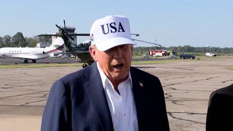US-Präsident Donald Trump hat mit Aussagen zu einem NFL-Team über eine Kontroverse gesorgt.