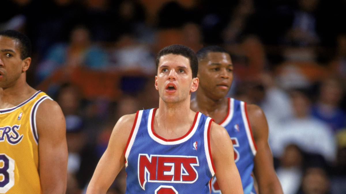 PLATZ 4 - DRAZEN PETROVIC: Der größte Pionier Europas in der NBA. Kam 1989 drei Jahre nach seinem Draft in die NBA, nach dem Wechsel zu den New Jersey Nets mit einer Leistungsexplosion. Mit über 20 Punkten und 50 Prozent Trefferquote pro Spiel in seinen letzten beiden Saisons. Verstarb bei einem Autounfall in Deutschland 1993 mit nur 28 Jahren
