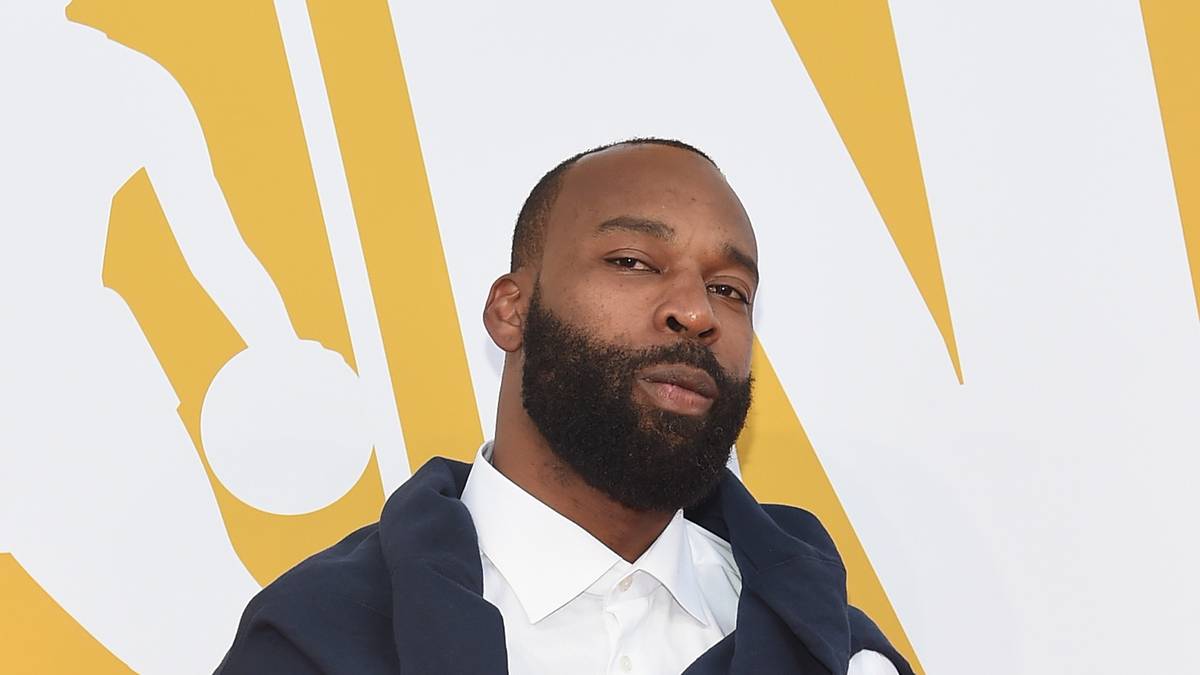 Stilsicherer als Nowitzki tritt da schon Ex-Hornets-Star Baron Davis auf. Besonders lässig: der Pullover über den Schultern
