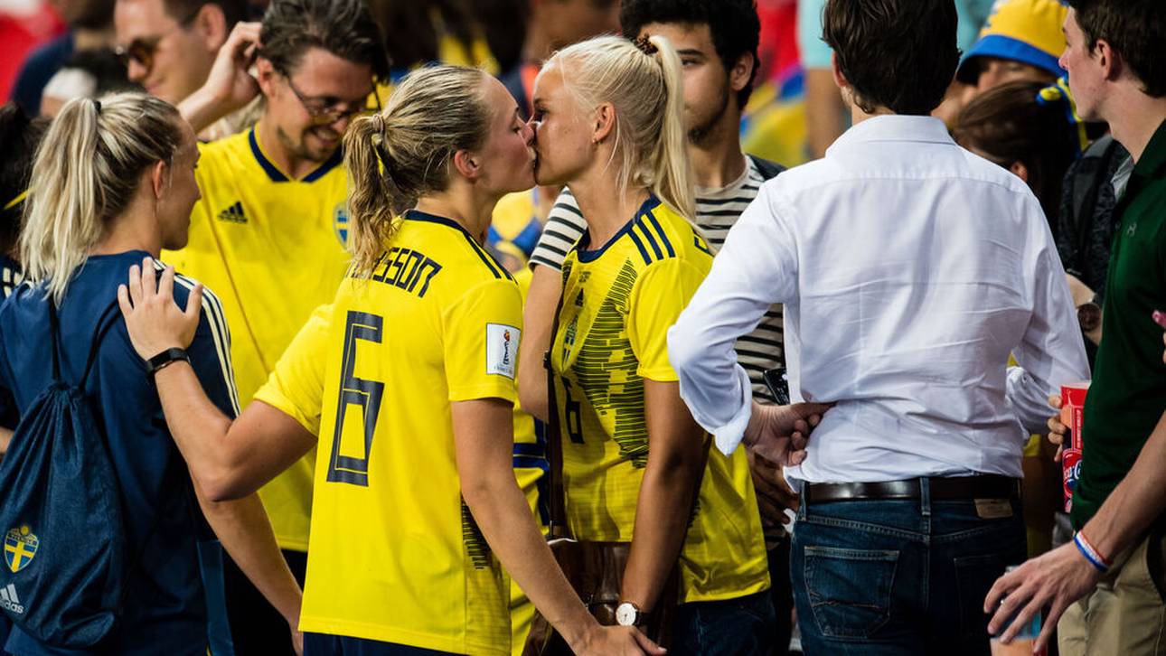 Das Kuss-Bild von Magdalena Eriksson und Pernille Harder ging um die Welt