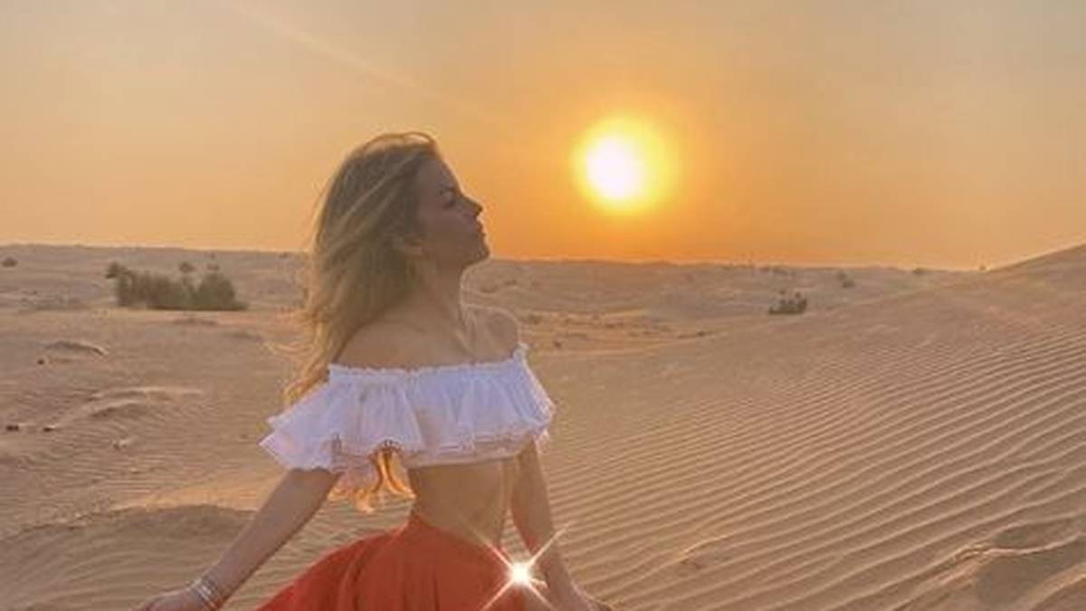 Ina Aogo fühlt sich in der Wüste von Dubai pudelwohl. "Geh dahin, wo du dich am meisten am Leben fühlst", das ist ihr Motto, schreibt die Frau von Dennis Aogo