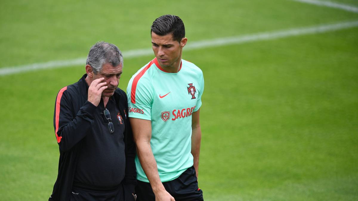 Trainer Fernando Santos sagt über den Superstar: "Wenn Ronaldo nicht trifft, heißt das nicht, dass er nicht gut spielt oder andere wichtige Dinge für uns tut. Als Kapitän ist Cristiano beispiellos. Er treibt uns an, er will gewinnen"