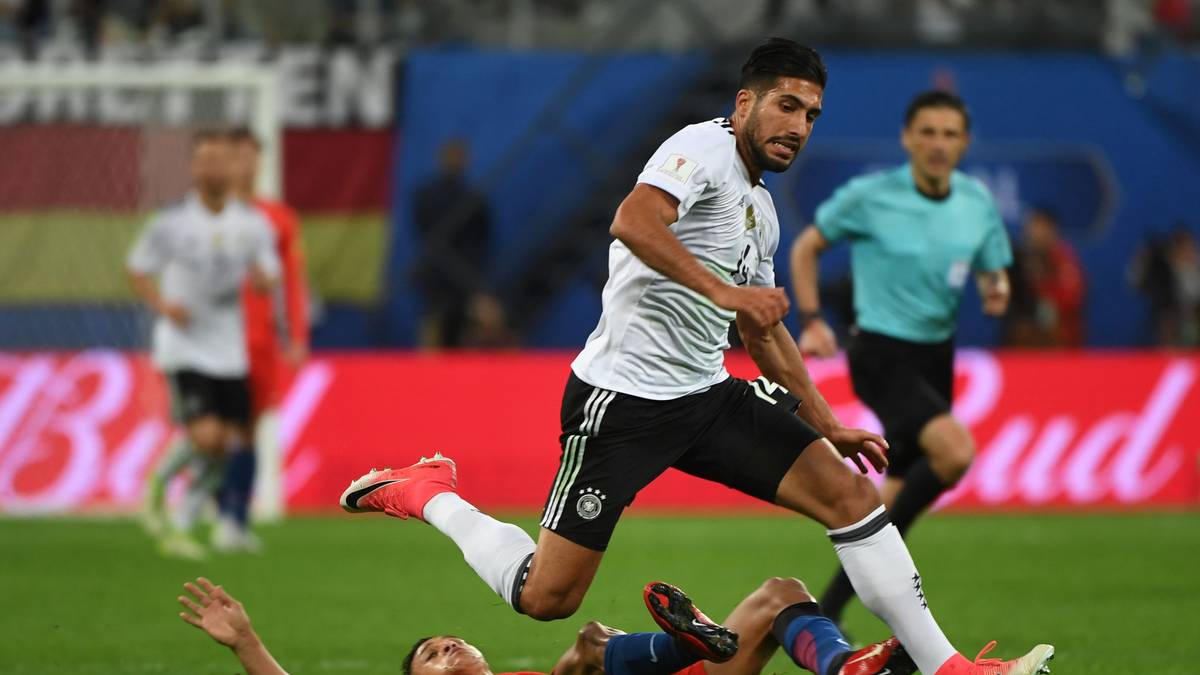 EMRE CAN: Mit seinem massigen Körper war der Liverpooler Abrissbirne und Ballsicherer im defensiven Mittelfeld in einem. Seine 100 Prozent gewonnenen Zweikämpfe in der ersten Hälfte des Gruppenspiels gegen Chile waren ein Statement. Setzte auch offensive Akzente und damit die Arrivierten unter Druck