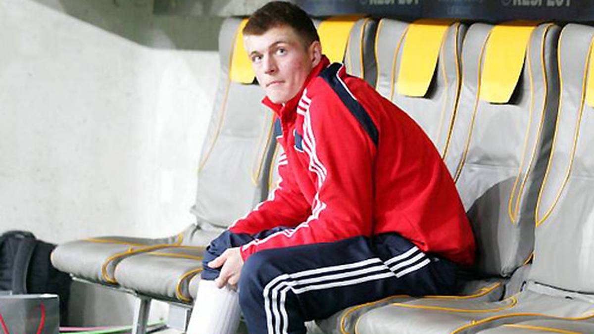 ... und findet sich sonst fast immer auf der Bank wieder. Darum nun der Entschluss, in Leverkusen neue Wege zu beschreiten