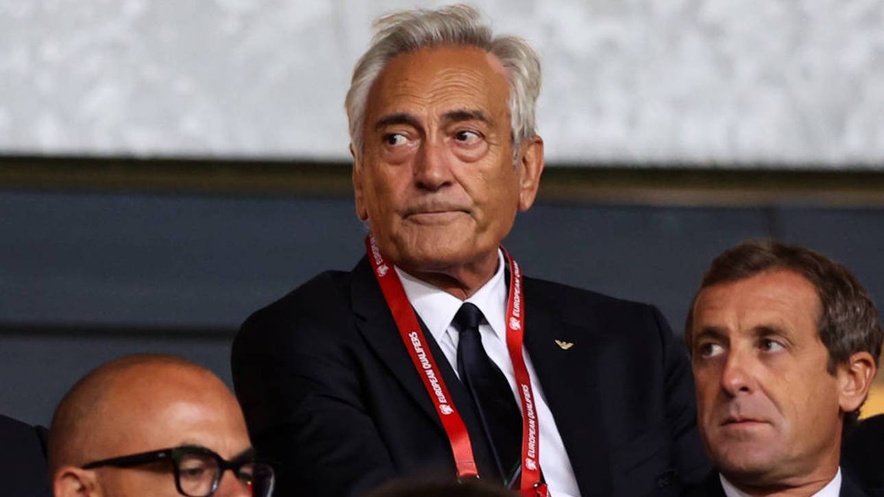 Italien-Parteiwütet gegen Fußball-Boss