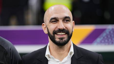 Marokkos Nationaltrainer Walid Regragui setzt sich nach der Niederlage im WM-Halbfinale gegen Frankreich schon neue Ziele – den Afrika-Cup im Januar 2024.