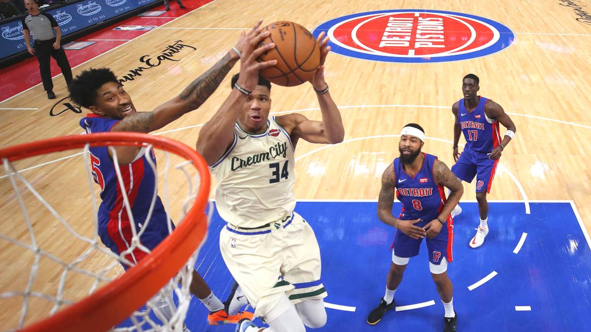 GIANNIS ANTETOKOUNMPO: Der "Greek Freak" mit dem unaussprechlichen Namen. Mit seiner unglaublichen Wucht einer der dominierenden Spieler der letzten Jahre und MVP der vergangenen Saison. Lässt die Milwaukee Bucks aus der Provinz Wisconsins vom ersten Titel seit 1971 träumen