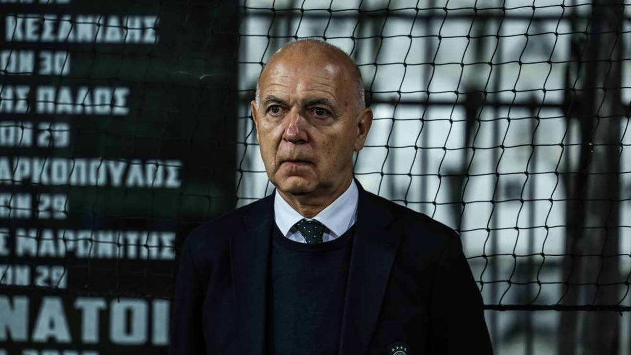 Tragischer Hintergrund: DFB-Boss legt Kranz nieder