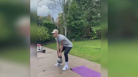 Mesut Özil spielt bei den Gunners keine Rolle mehr, wurde aus dem Kader gestrichen. Dennoch tut der Ex-Nationalspieler alles, um in Form zu bleiben.