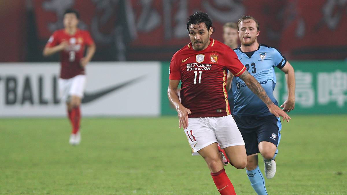 RICARDO GOULART: Wieder ein Brasilianer, wieder für die Offensive. Goulart hatte in seiner Heimat schon sieben Vereine durch, bevor er 2015 für 15 Millionen Euro von Cruzeiro zu Guangzhou Evergrande weiterzog und zweimal Chinas Fußballer des Jahres wurde