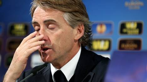 Inter-Coach Roberto Mancini ist bei der Pressekonferenz bedient