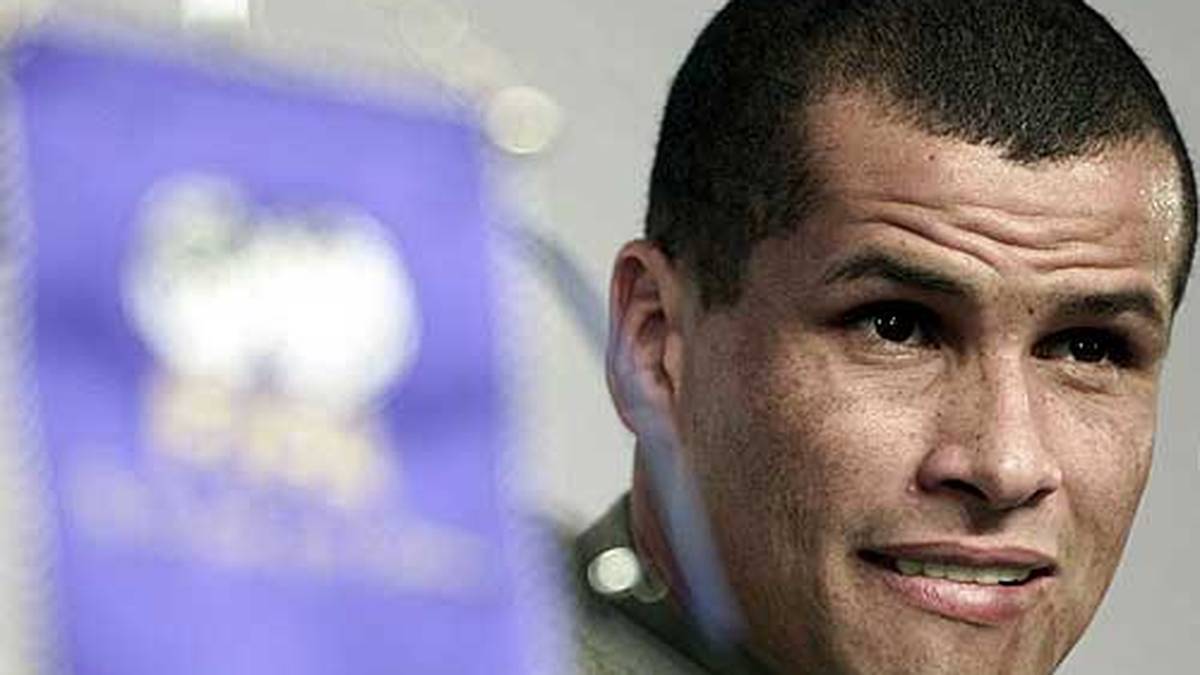 1999: Um die Jahrtausendwende zählt der Brasilianer Rivaldo zu den ganz Großen des internationalen Fußballs. Mittlerweile ist es um den Weltfußballer von 1999 doch sehr ruhig geworden