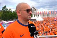 Vor dem Viertelfinale zwischen den Niederlanden und der Türkei spricht Wesley Sneijder über die niederländischen Chancen im Turnier, sowie das Ausscheiden des DFB-Teams. 