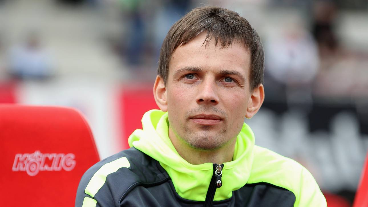 Preußer bleibt Trainer in Erfurt