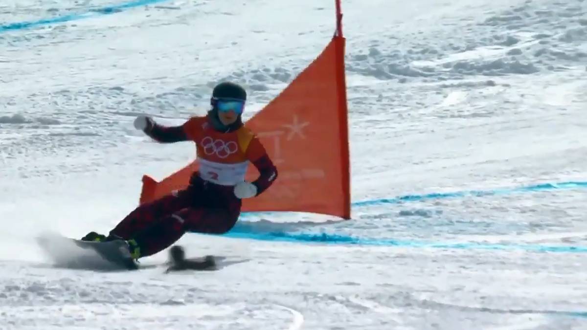 Große Aufregung gibt es beim Parallel-Slalom der Snowboarderinnen. Im Achtelfinale kreuzt ein Eichhörnchen den Weg der Österreicherin Daniela Ulbing. Dem Tier passiert nichts, auch die 19-Jährige schafft es in die nächste Runde - scheitert dort aber an der späteren Olympiasiegerin Ester Ledecka