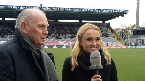 SPORT1-Reporterin Nele Schenker mit Bayern-Präsident Uli Hoeneß
