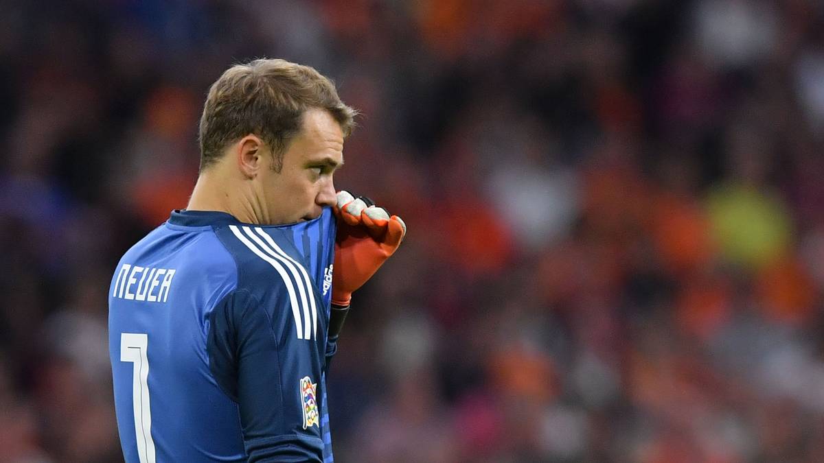 MANUEL NEUER: Der Kapitän macht beim 0:1 keine gute Figur, als er unter der Flanke durchläuft (30.). Ansonsten bekam er in der ersten Halbzeit nicht viel aufs Tor, wurde aber sehr oft von der Viererkette angespielt. Pech beim 2:0 durch Depay (87.). Machtlos beim 3:0 von Wijnaldum. Hält derzeit aber auch keine Unhaltbaren mehr. SPORT1-Note: 4