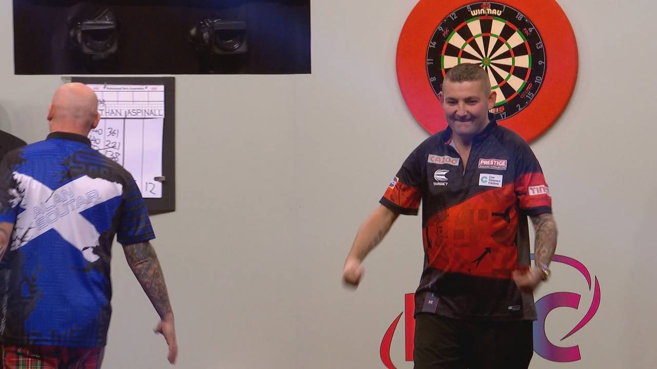 Grand Slam of Darts: Nathan Aspinall schlägt Alan Soutar mit 16:12