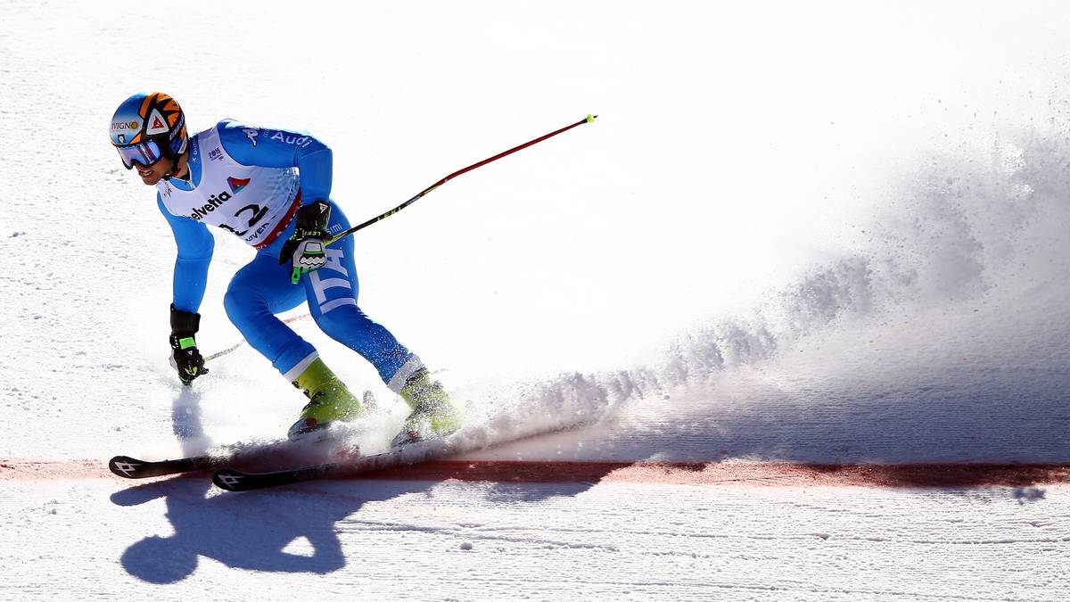 Die große Überraschung des ersten Durchgangs ist jedoch der Italiener Roberto Nani. Er setzt sich mit nur achtzehn Hunderstel Rückstand hinter Hirscher auf Platz 2.