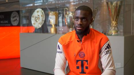 Bayern-Star Dayot Upamecano spricht im Interview über die Gründe, warum er seinen Vertrag beim FC Bayern verlängert hat.