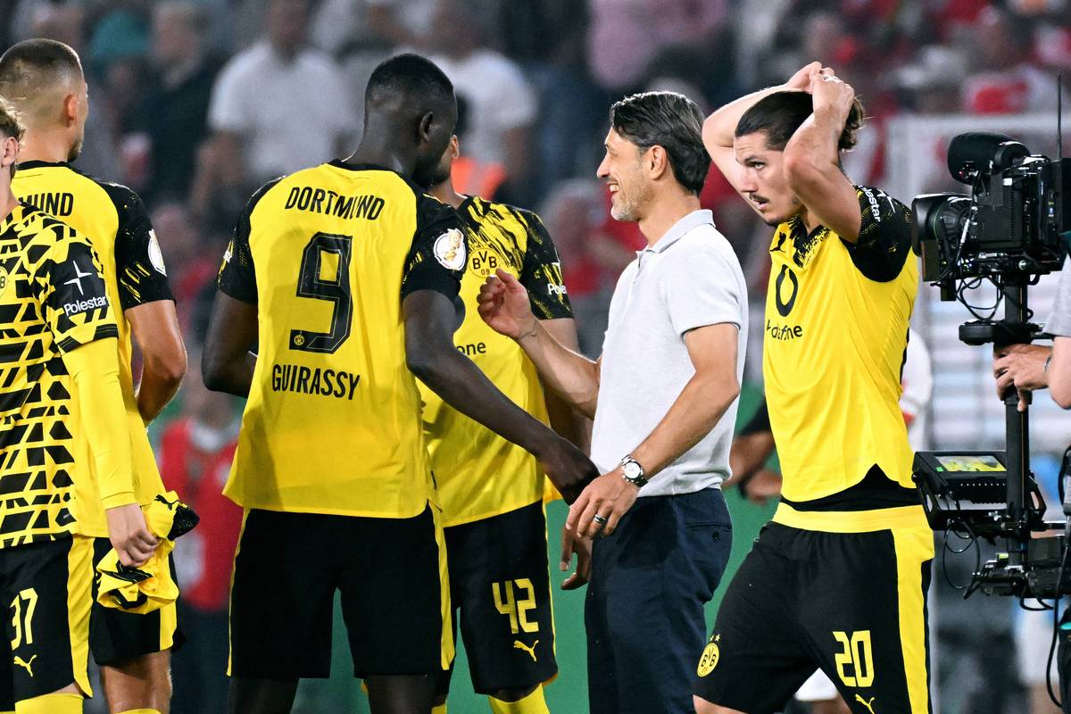 Borussia Dortmund war bisher auf dem Transfermarkt sehr zurückhaltend. Doch kurz vor dem Ligastart dreht sich offenbar der Wind. Folgen bald sogar mehrere Deals in kürzester Zeit?