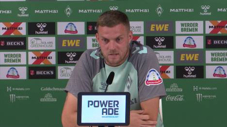 Marvin Ducksch lässt seine Zukunft bei Werder Bremen offen. Der Angreifer bestätigt sogar ein Angebot aus der saudischen Liga.