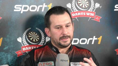 Jonny Clayton setzt sich mit 4:3 gegen Josh Rock durch. Im SPORT1 Interview erklärt er den Schlüssel zum Sieg.