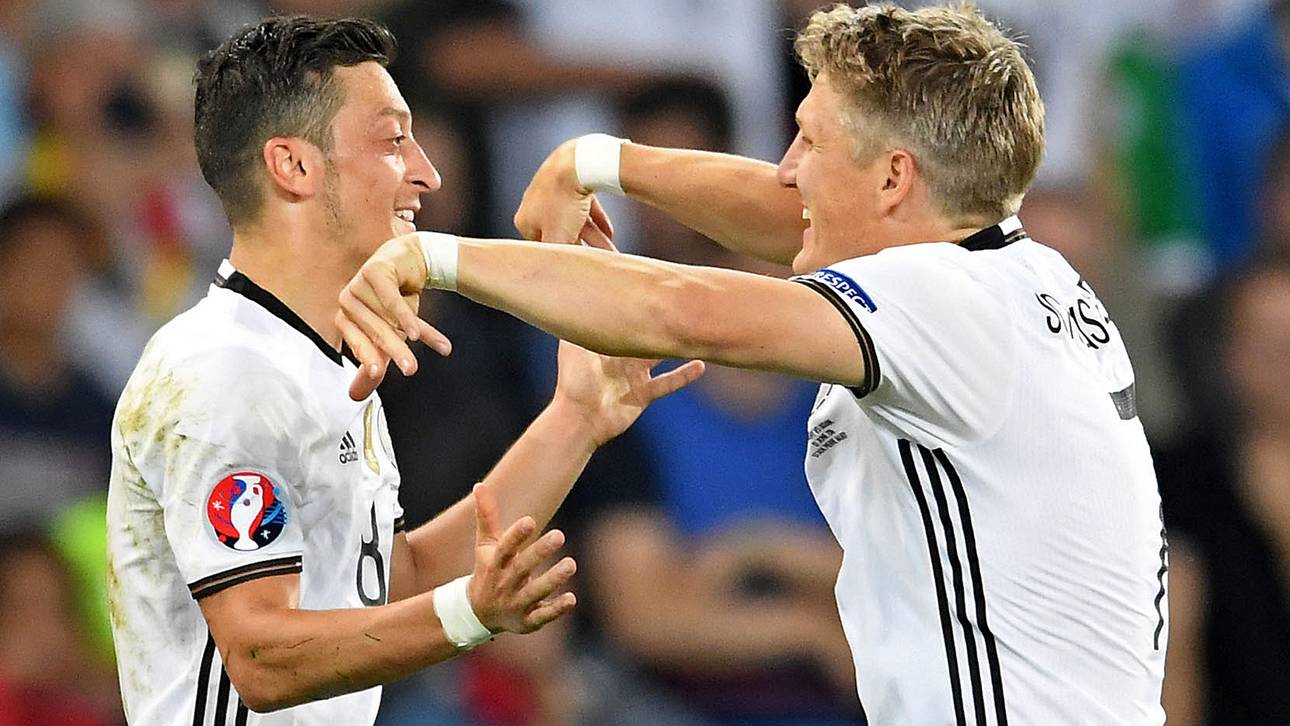 Özil: „Jeder ist traurig“